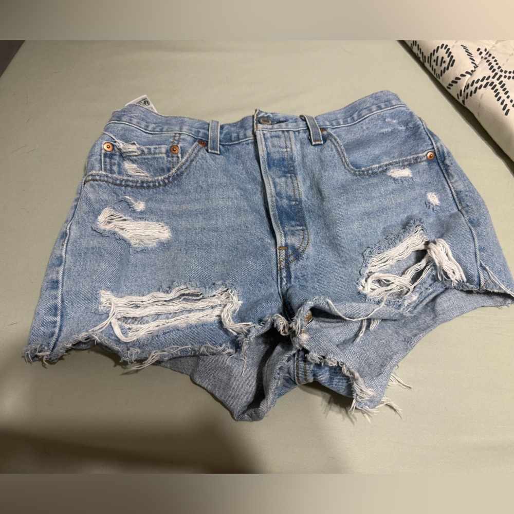 Levi’s Distressed Denim Women Shorts